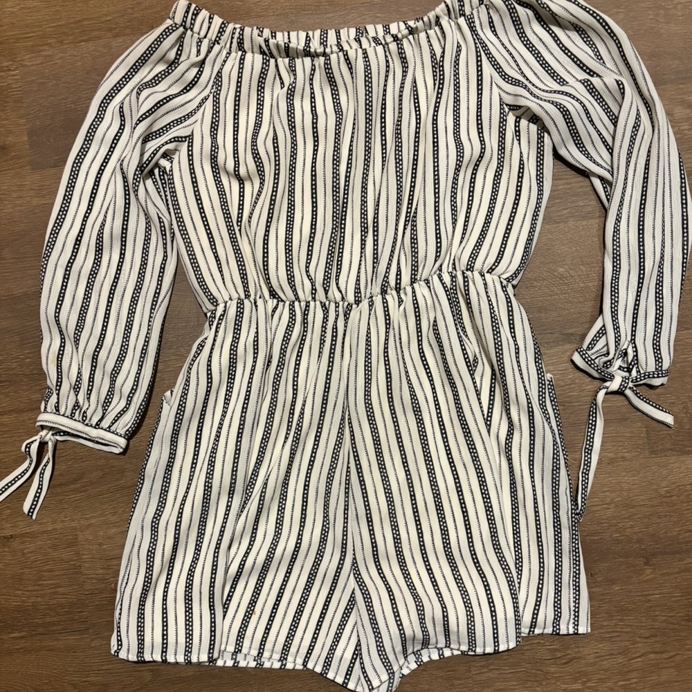 Maurice's Striped Off-Shoulder shorts romper size XXL